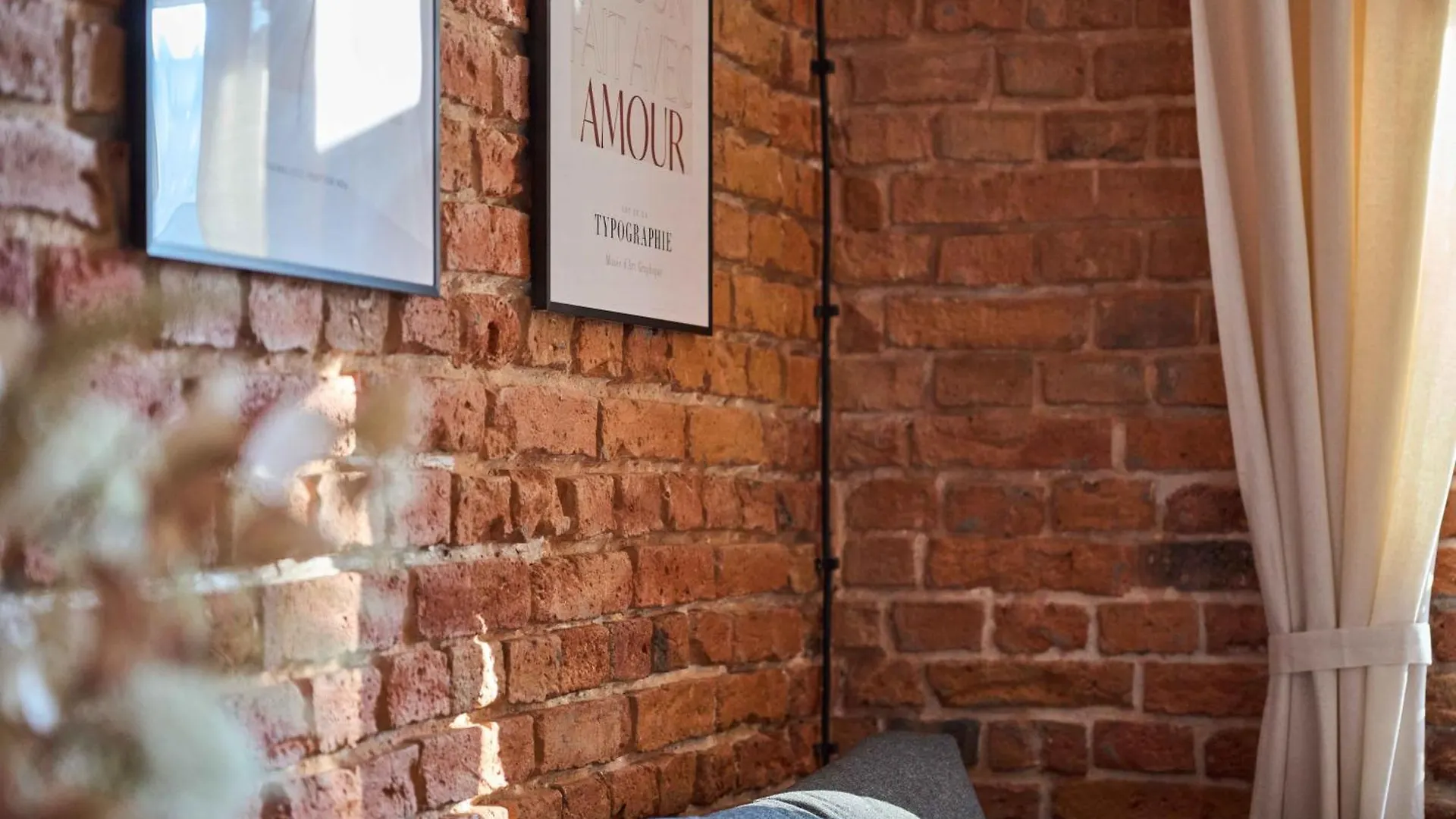 Warsaw Concierge Soho Studio Apartment