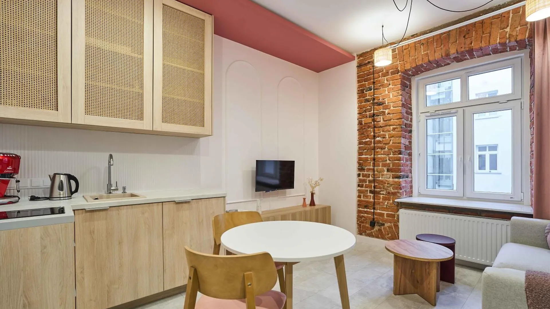 Warsaw Concierge Soho Studio Apartment