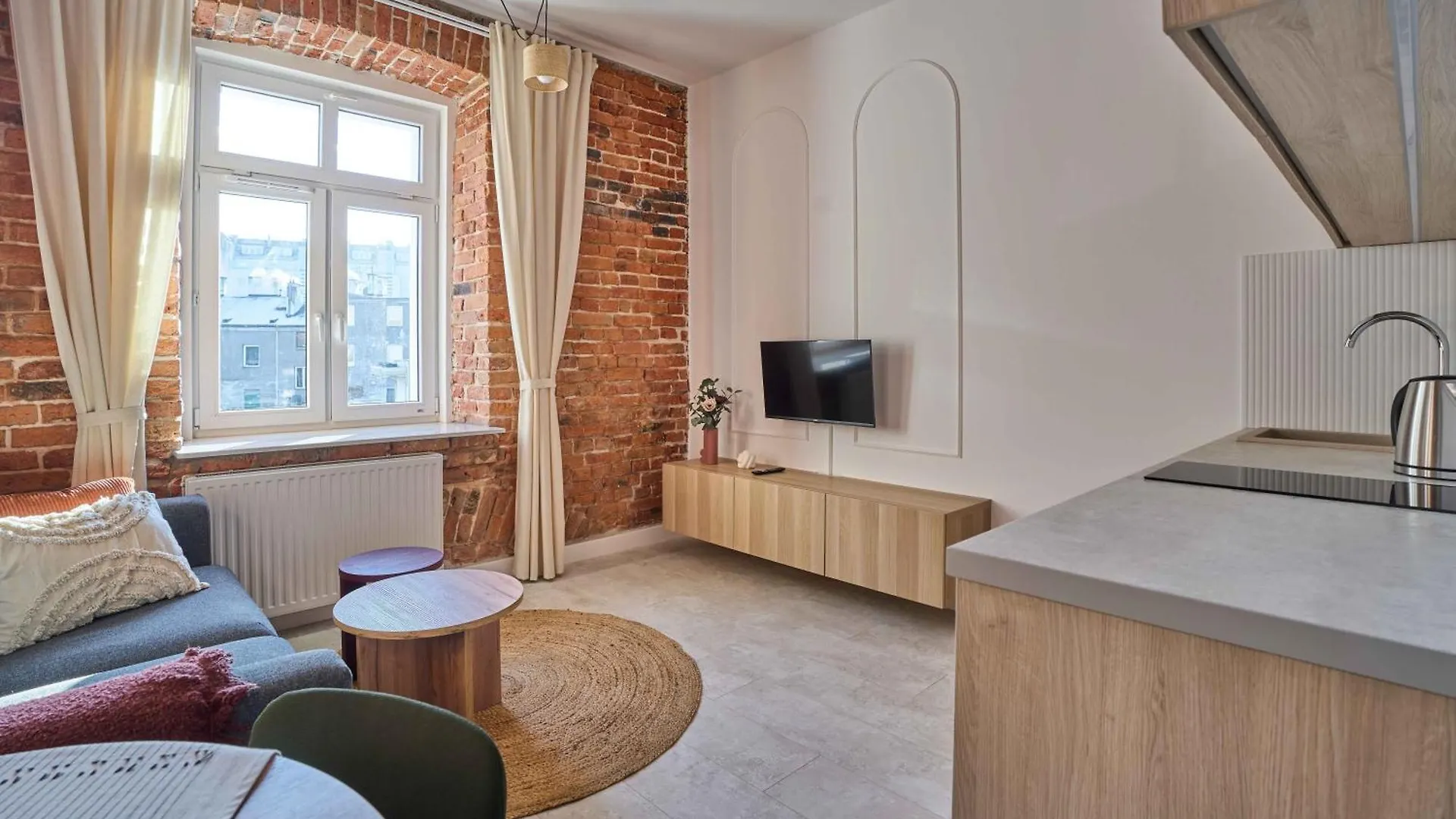 Warsaw Concierge Soho Studio Apartment