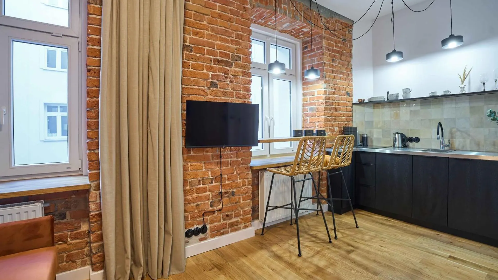 Warsaw Concierge Soho Studio Apartment