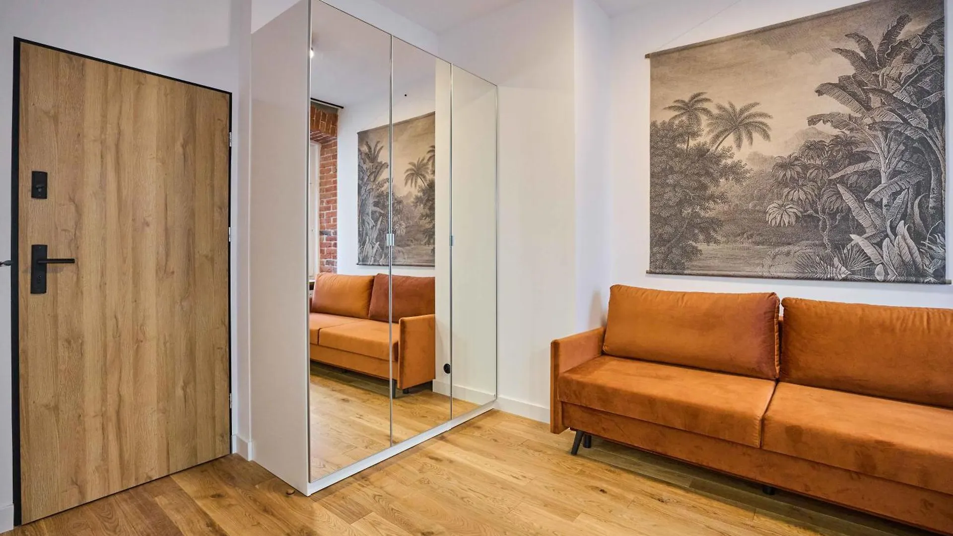Warsaw Concierge Soho Studio Apartment