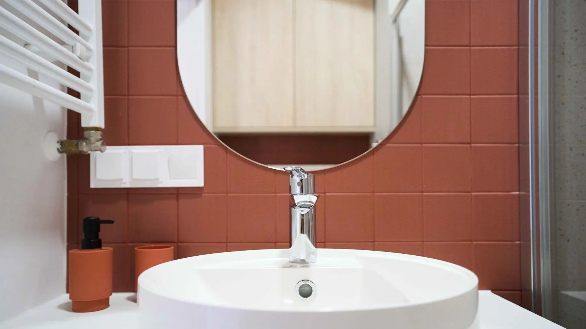 Warsaw Concierge Soho Studio Apartment
