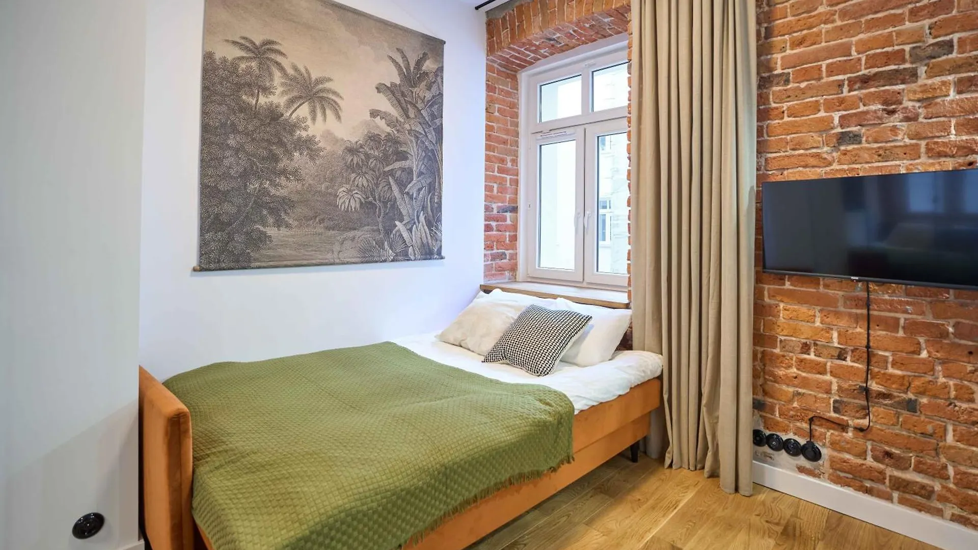 Warsaw Concierge Soho Studio Apartment