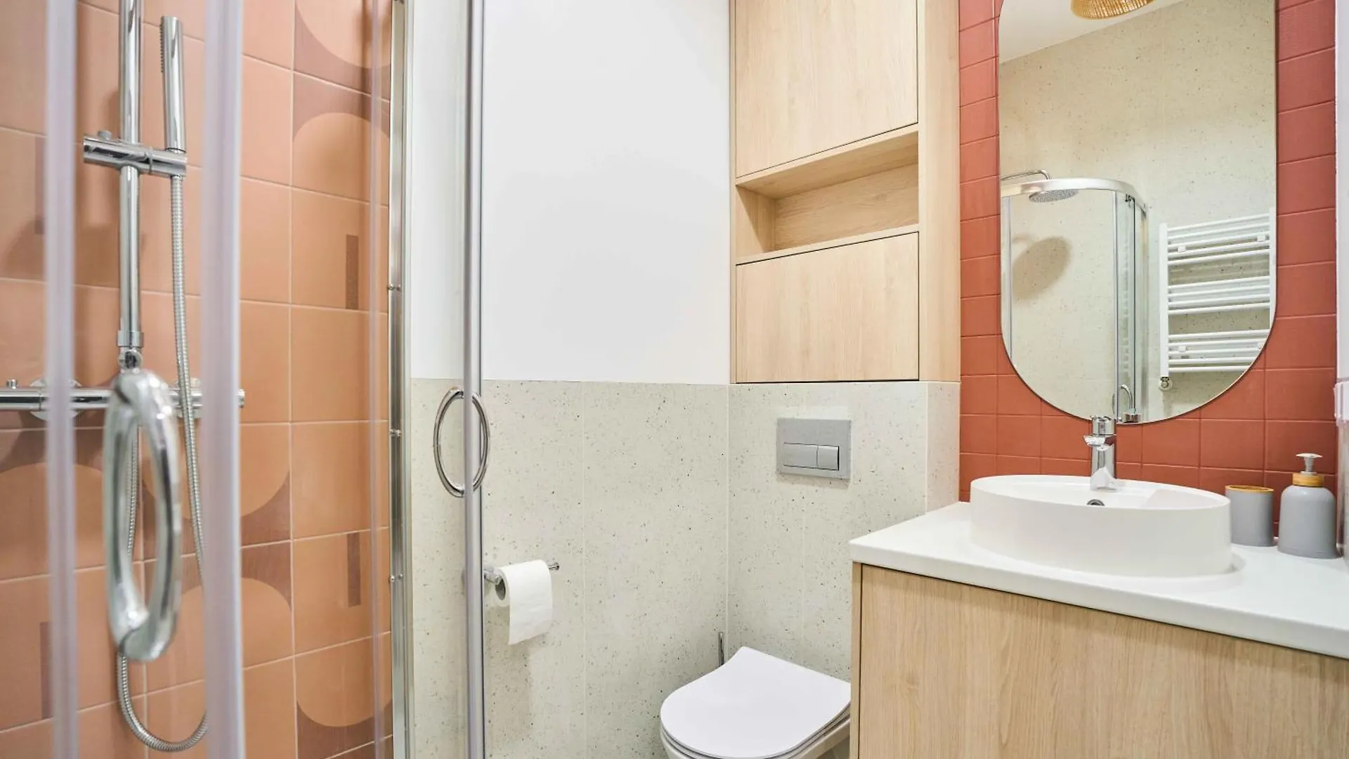 Warsaw Concierge Soho Studio Apartment